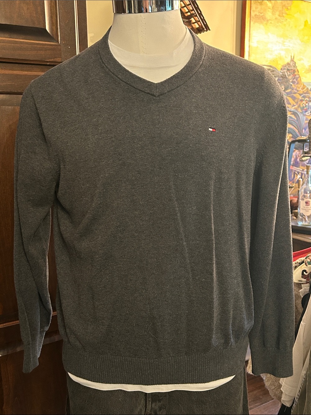 Tommy Hilfiger Sz XL Men's Charcoal V-Neck Sweater Sweatshirt